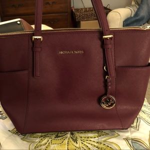 Authentic Michael Kors purse (make offer)